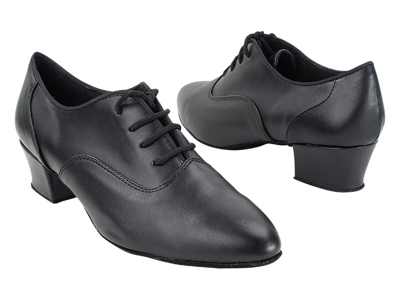 1688 Black Leather with 1.5" Heel in the photo