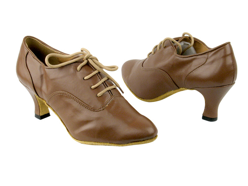 1688 Coffee Brown Leather with 2.5" Low heel in the photo