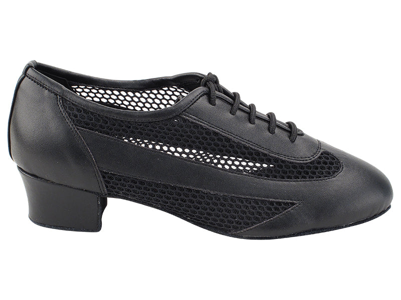 2009 Black Leather with 1.5" Medium Heel in the photo