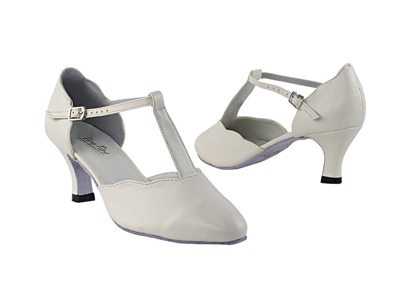 6819 15 Creamy White Leather with 2.5" Low Heel in the photo
