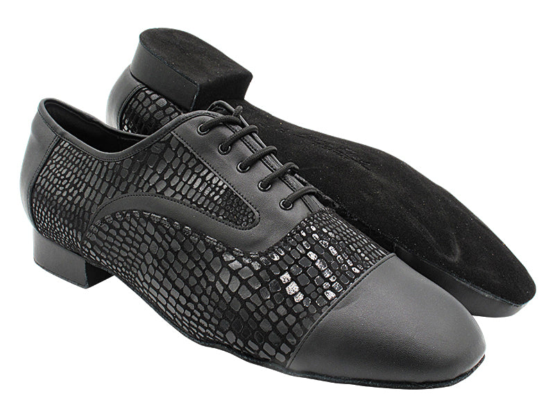 C916102 216 Black Leather_F_B_269 Black Snake Velvet_M with Men 1" Standard Heel (2002) in the photo