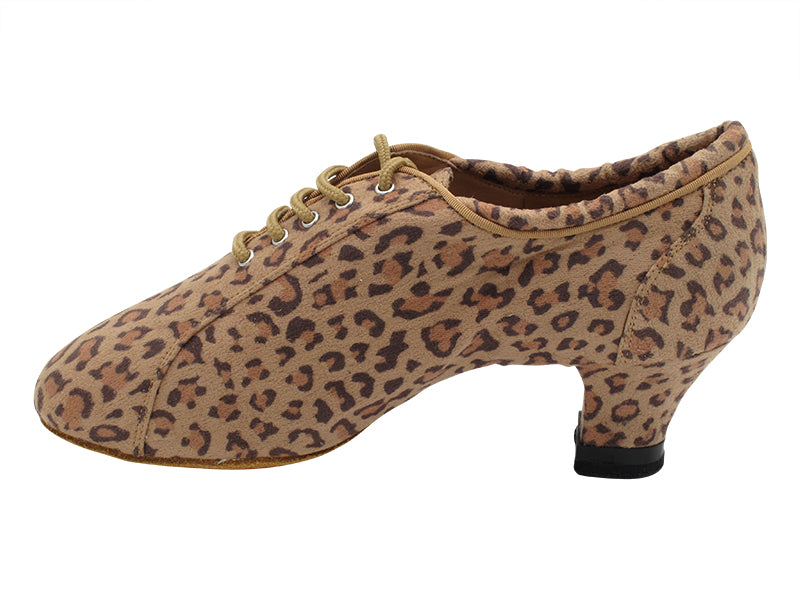 CD1119 Leopard Velvet with 1.5" Medium Heel (3G09) in the photo