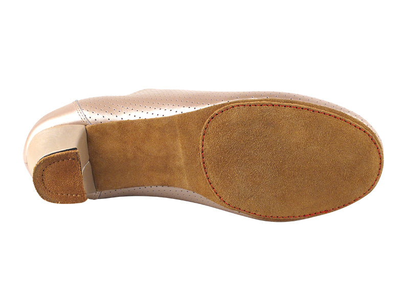 CD1122DB Pearl Leather with 1.5" Medium Heel in the photo