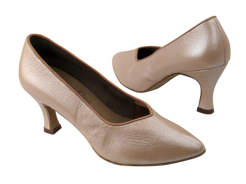S9106 BC1 Light Tan Light Leather with 2.75" Flare heel in the photo