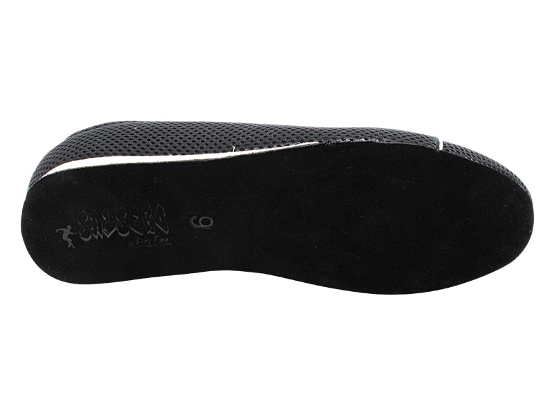 SERO108BBX Panda with flat heel in the photo