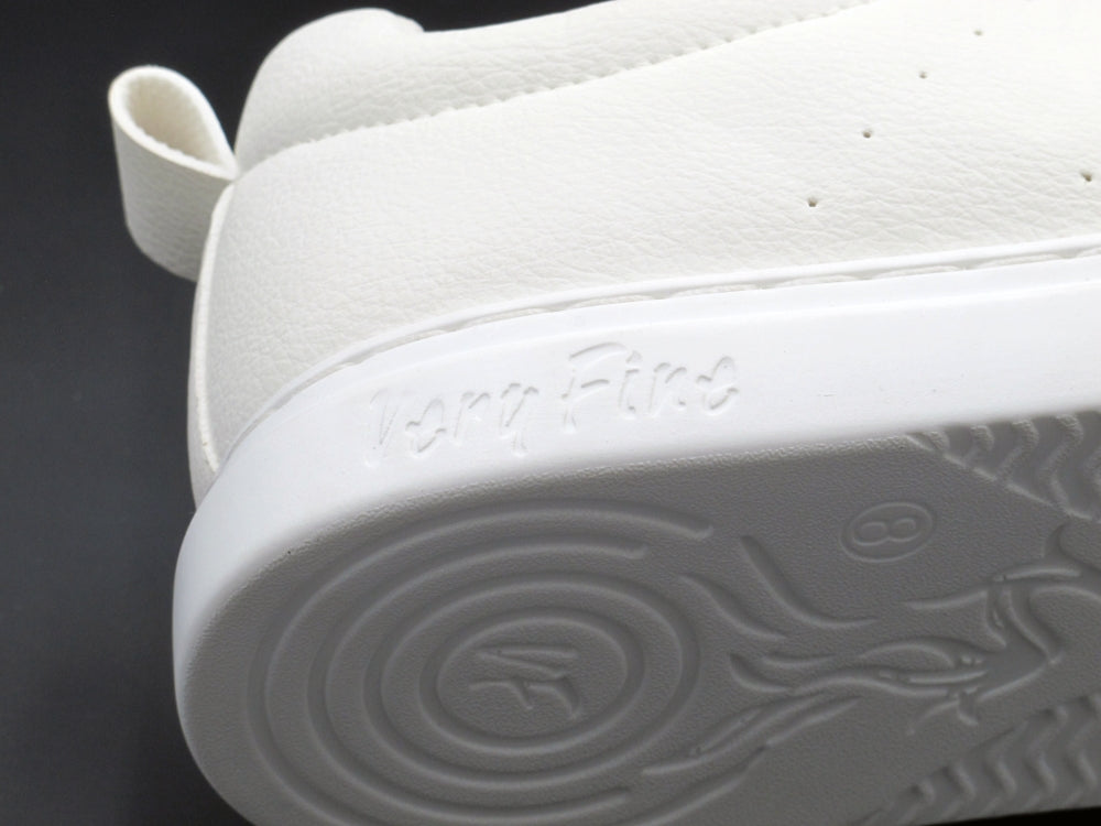 VFSN Breaker Lychee White with full-outsole in the photo