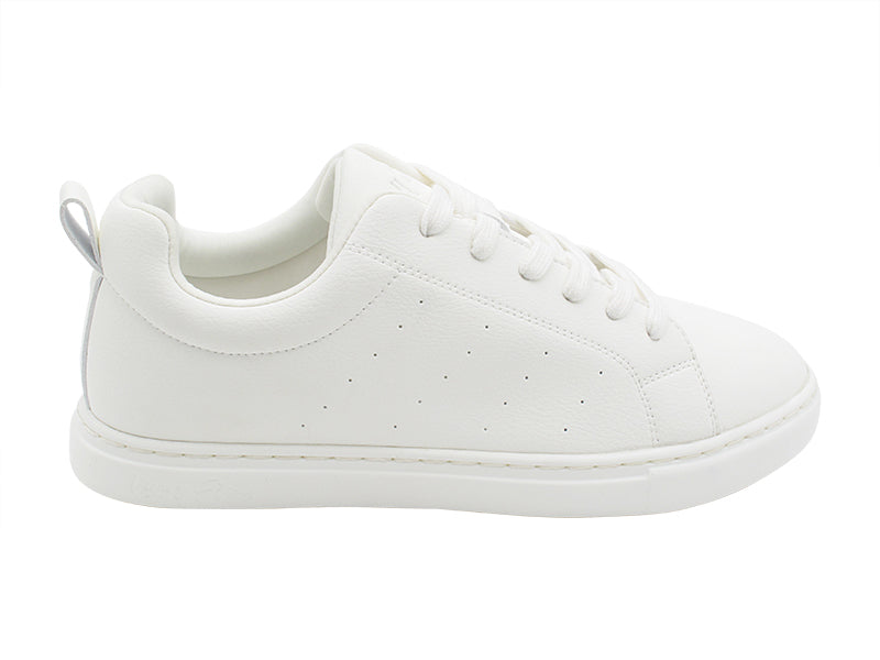 VFSN Breaker Lychee White with full-outsole in the photo