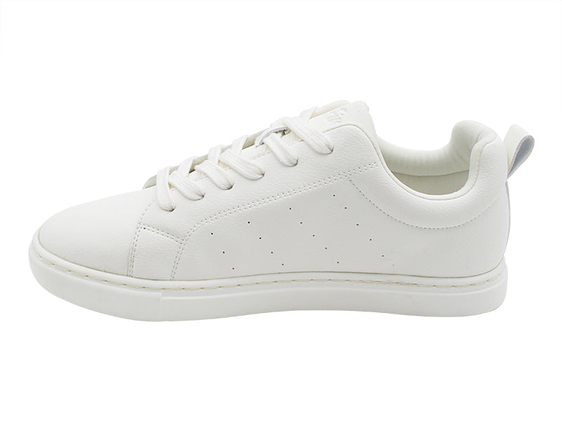 VFSN Breaker Lychee White with full-outsole in the photo