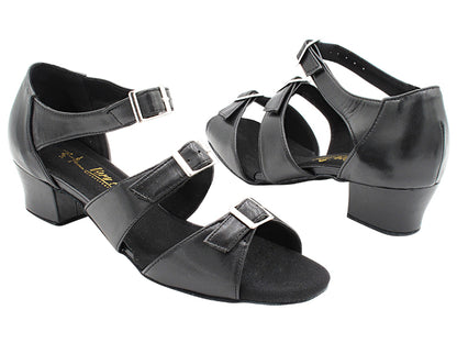 1679 Black Leather with 1.5" Medium Heel in the photo