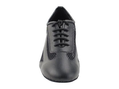 2009 Black Leather with 1.5" Medium Heel in the photo