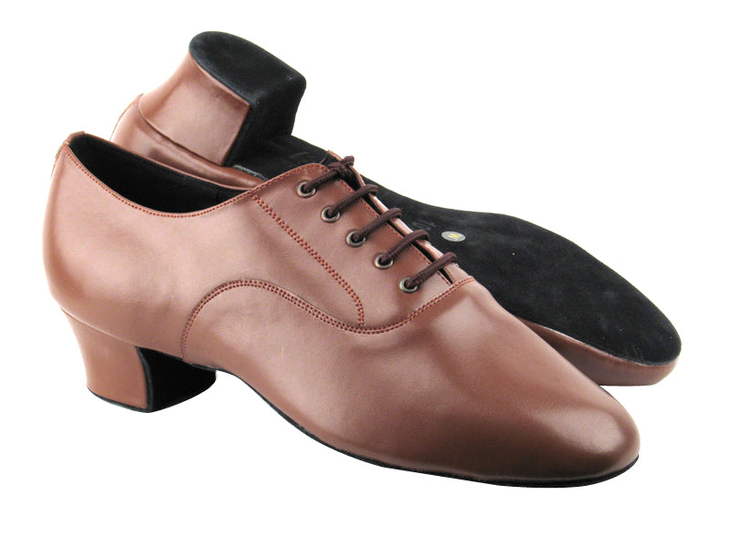 C915108 BB25 Dark Tan Leather with 1.6&quot; Heel in the photo