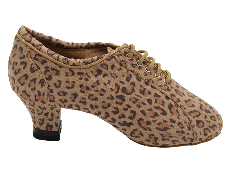 CD1119 Leopard Velvet with 1.5" Medium Heel (3G09) in the photo