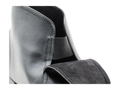 RCCLS407 Black Leather (Split Sole) with 1" heel in the photo