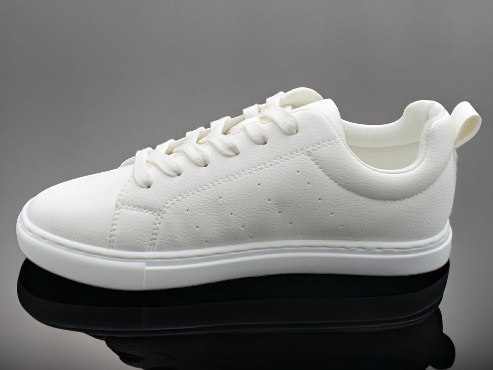 VFSN Breaker Lychee White with full-outsole in the photo