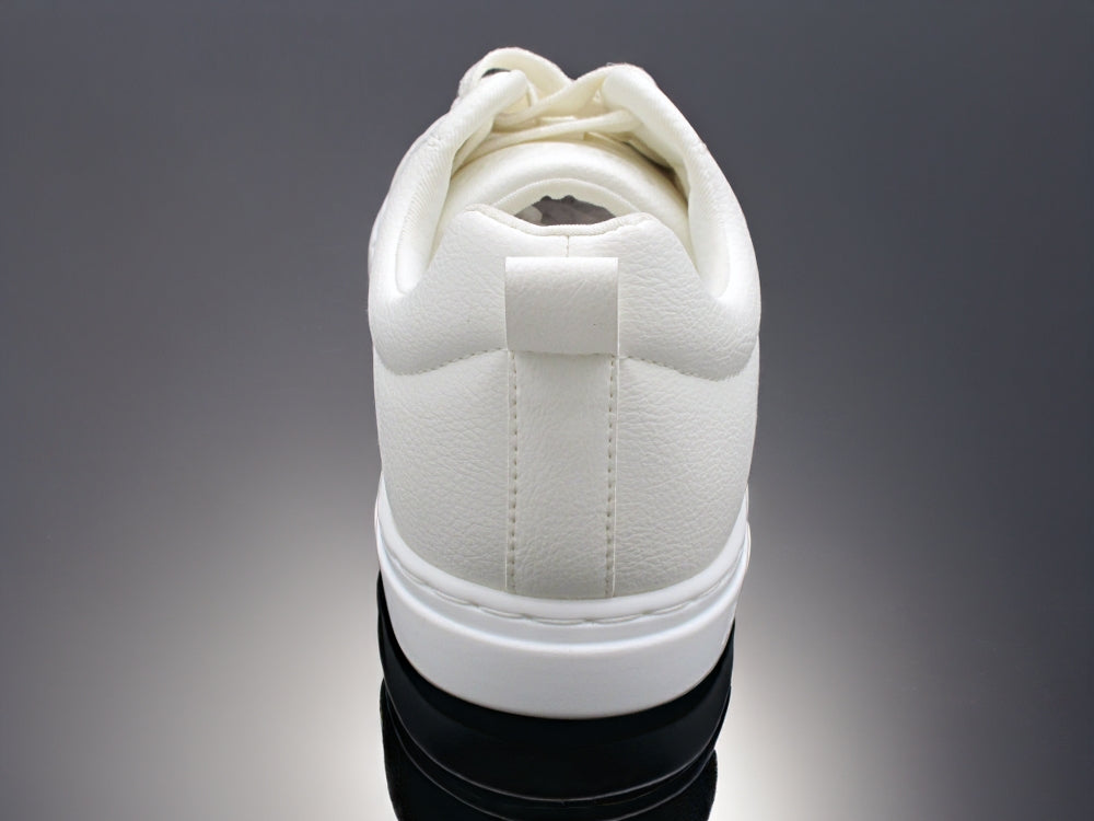 VFSN Breaker Lychee White with full-outsole in the photo