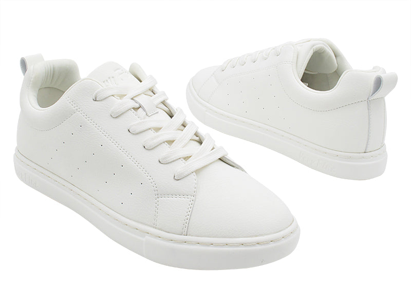 VFSN Breaker Lychee White with full-outsole in the photo