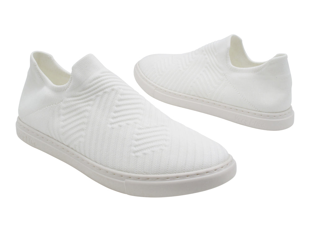 VFSN Casual White with full-outsole in the photo