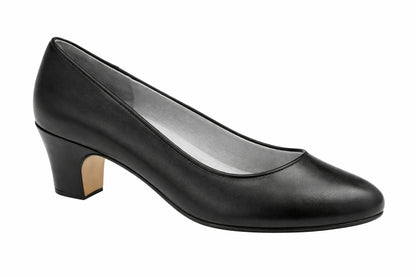 VFCharacter 003 Black Leather with 2.5" Medium Heel (035) in the photo