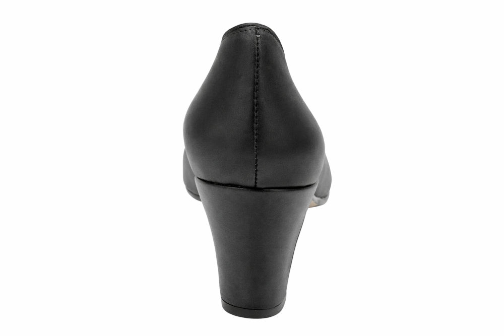VFCharacter 003 Black Leather with 2.5" Medium Heel (035) in the photo